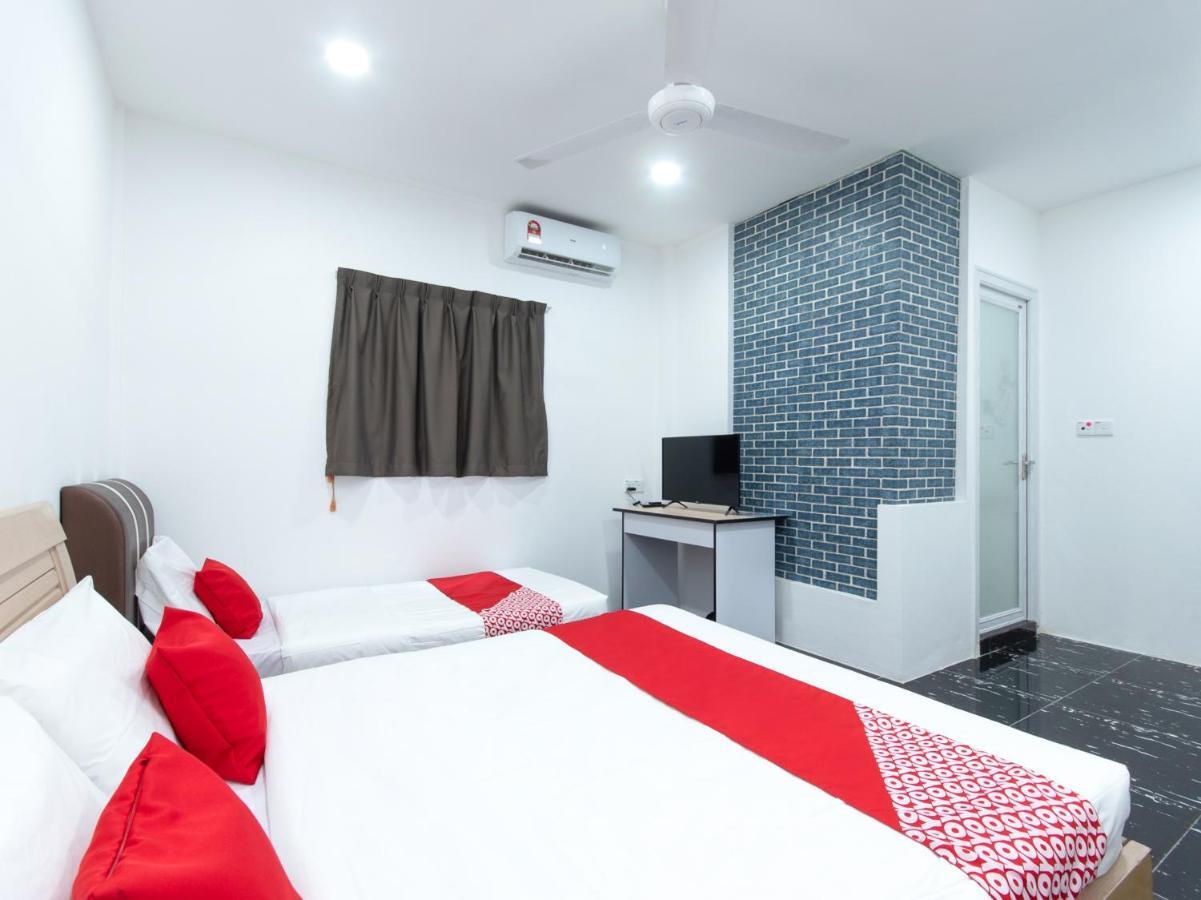 Oyo 44011 Weng Bee Guest House Kota Kinabalu Exterior foto
